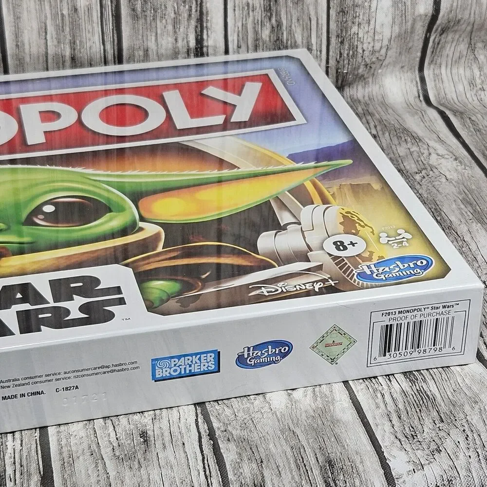 Monopoly Star Wars The Child Yoda Mandalorian Board Game NIP Sealed Hasbro Game